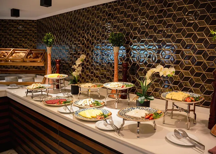 Grand Vaves Hotel