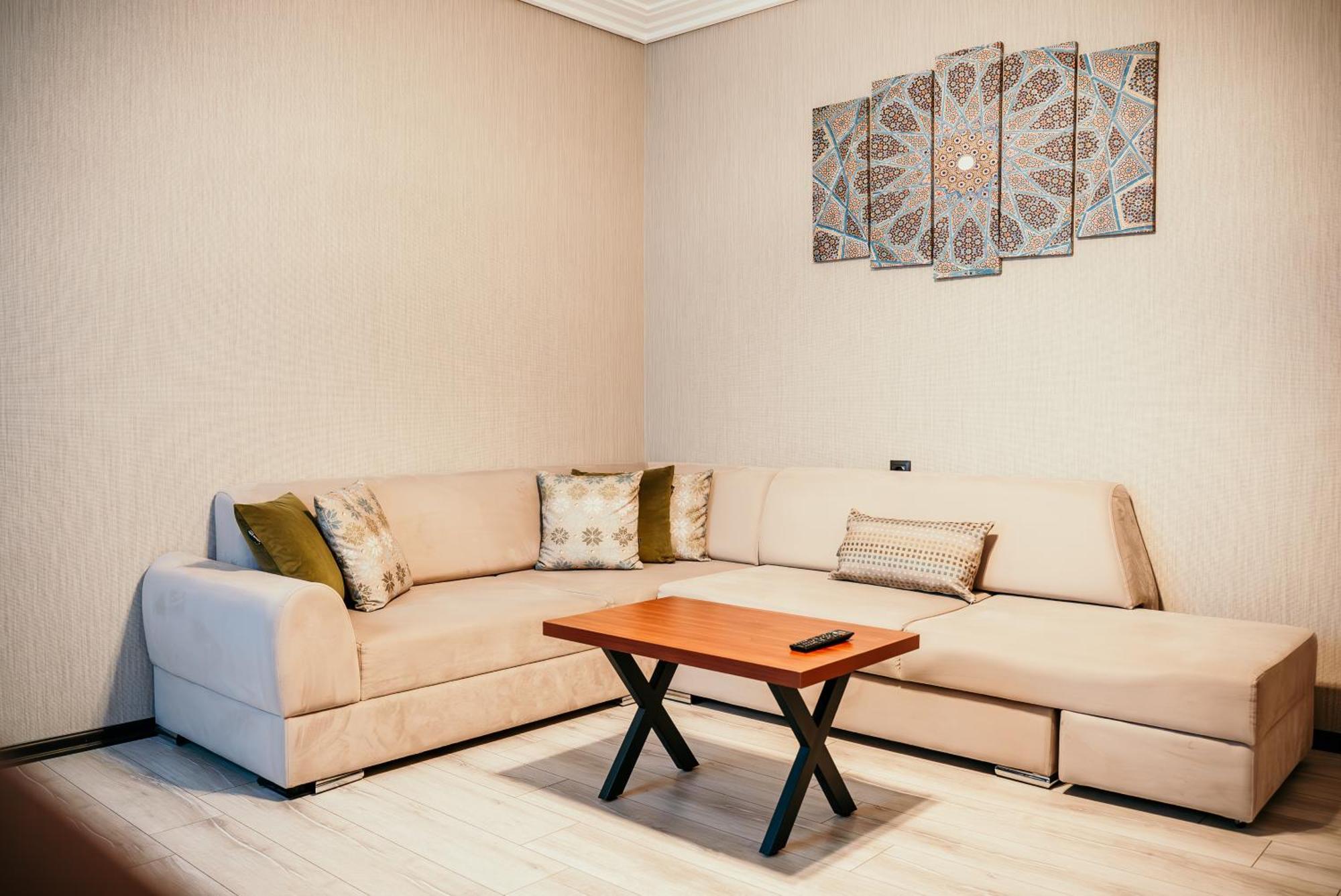 Grand Vaves Hotel